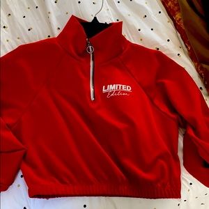 Cropped sweater limited edition